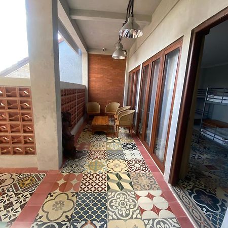 Br Bed N Bfast Bed & Breakfast Uluwatu Exterior foto