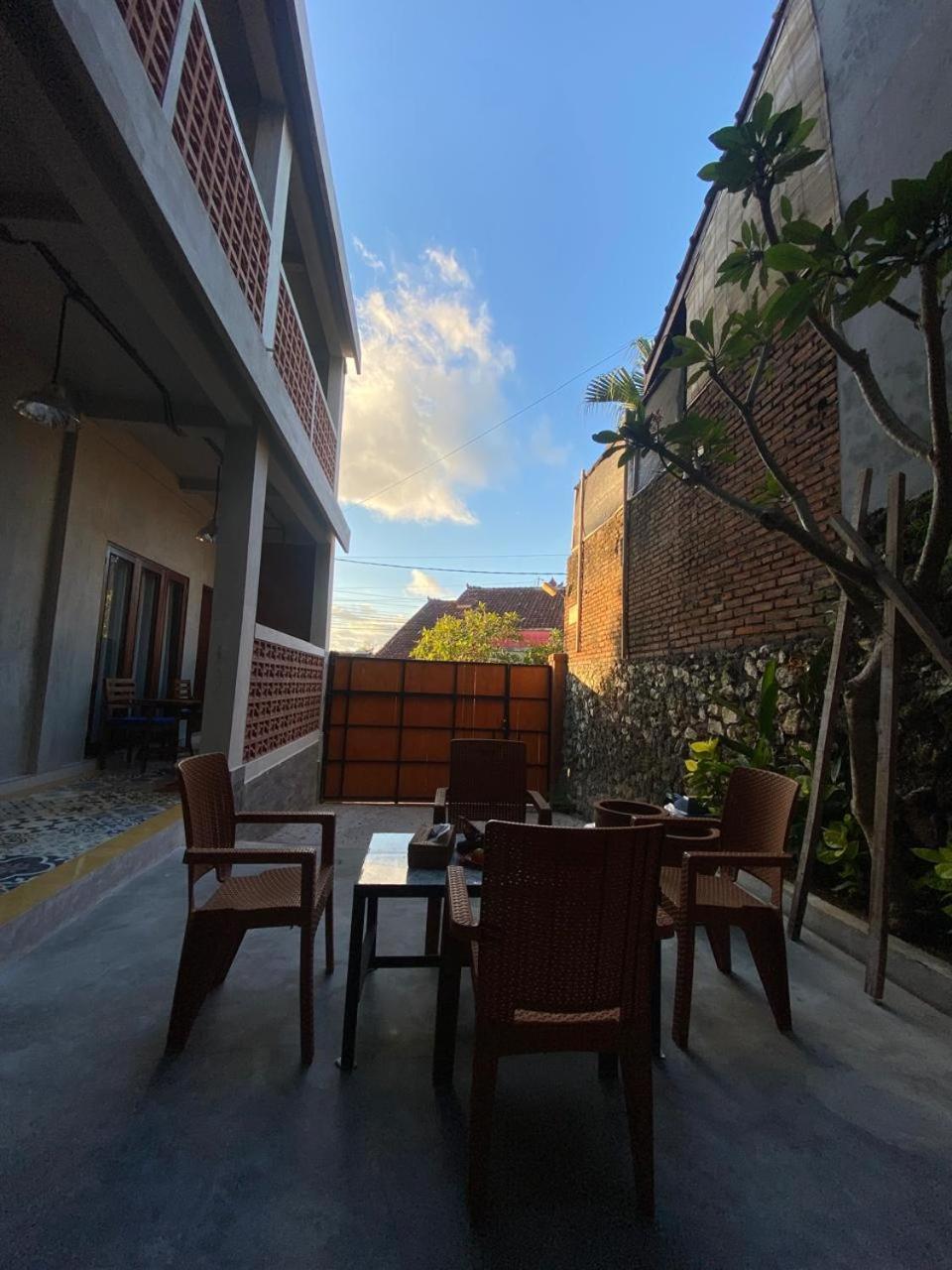 Br Bed N Bfast Bed & Breakfast Uluwatu Exterior foto